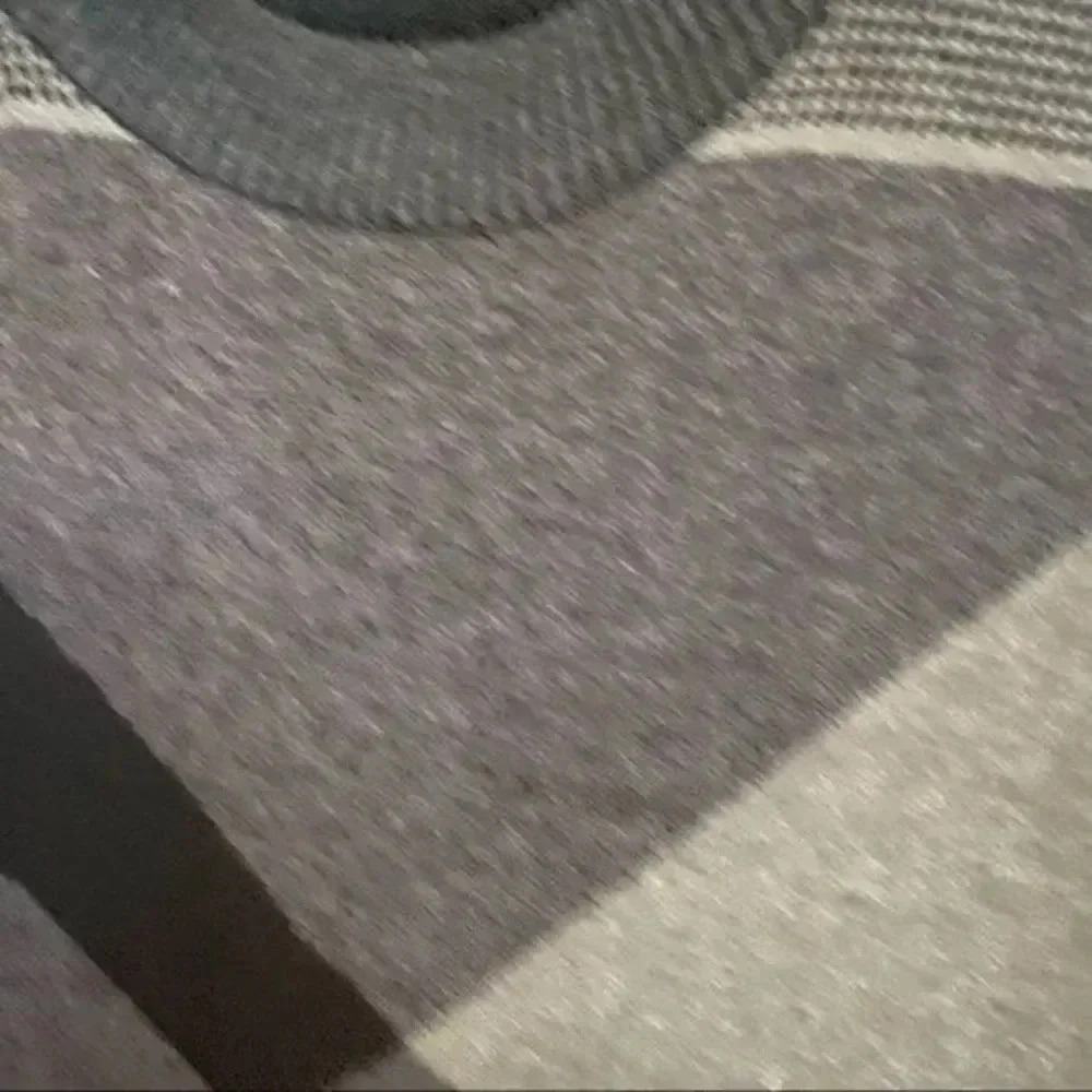 Men’s sweater - Picture 3 of 9